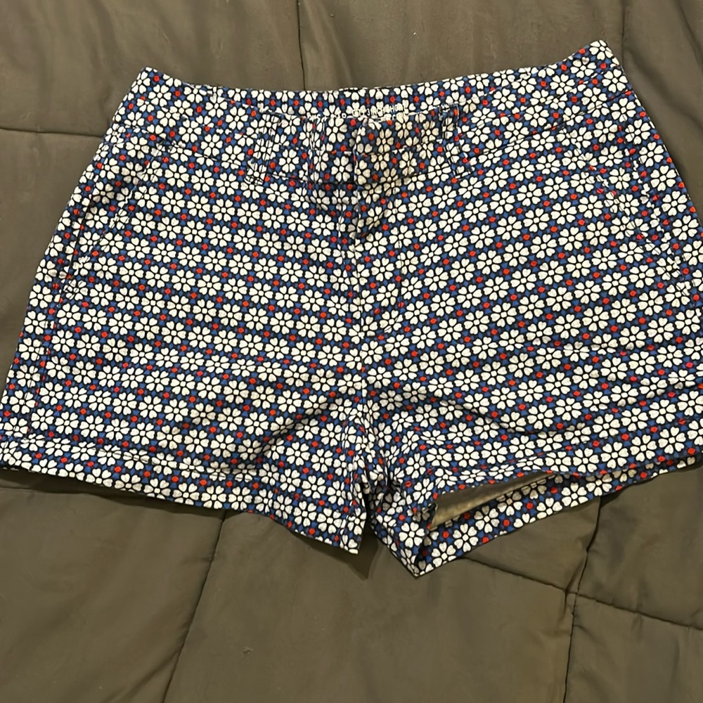 Khaki by Gap shorts